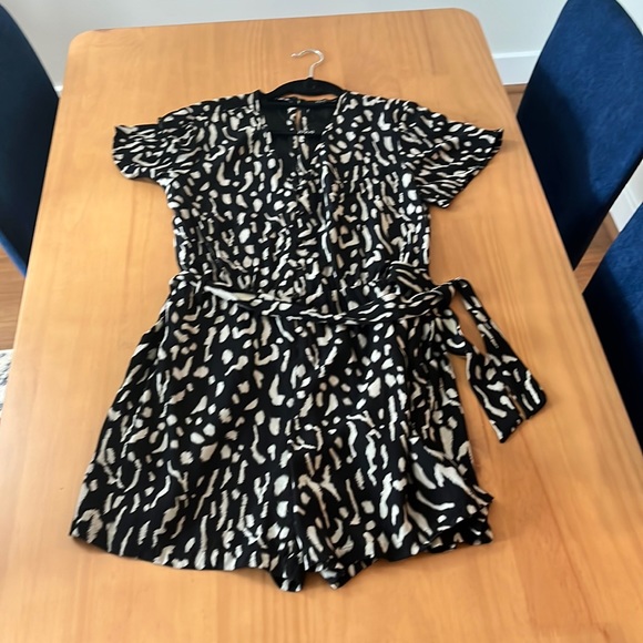 Rails Sophia Romper size small - Picture 2 of 11